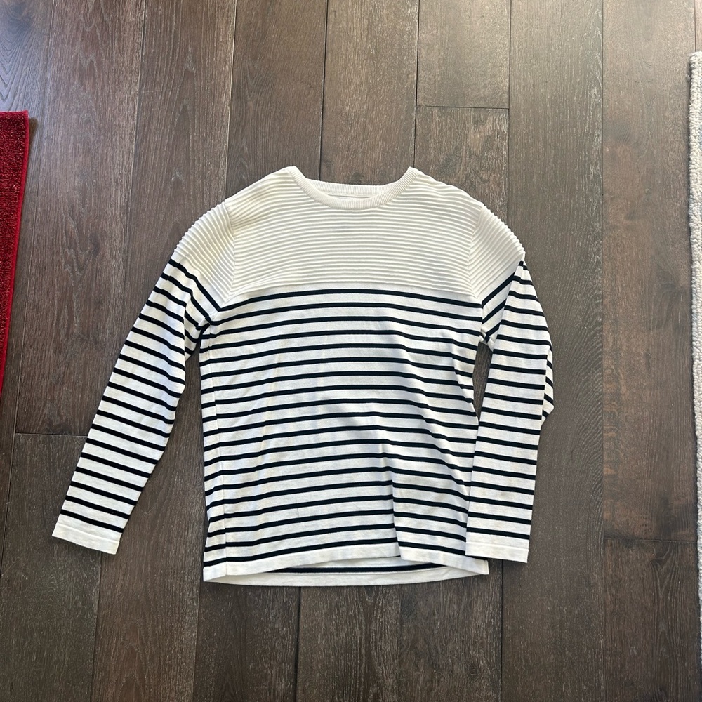Striped men’s XXL sweater never worn